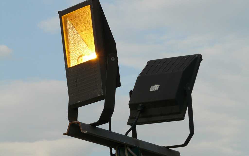 Guide d’achat : quel projecteur solaire choisir ?